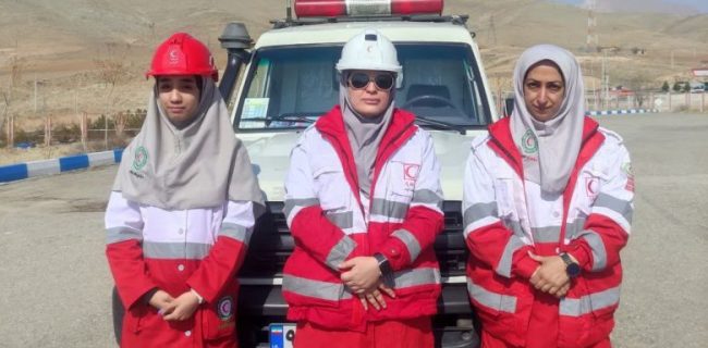 اولین حضور دائمی تیم بانوان هلال احمر دماوند جهت امدادرسانی به حوادث جاده‌ای در طرح نوروزی ۱۴۰۴