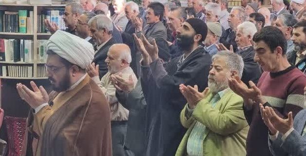 نماز عید سعید فطر در شهر دماوند اقامه شد/ حجت‌الاسلام فتاح‌دماوندی: کارگروه سرمایه‌گذاری برای تولید در دماوند تشکیل شود