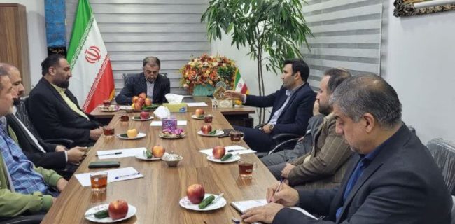 دیدار نماینده مردم دماوند و فیروزکوه در مجلس شورای اسلامی با جمعی از نامزدهای انتخاباتی مجلس/ ضرورت وحدت و انسجام در میان نامزدها و فعالان سیاسی برای تحقق اهداف کلان منطقه دماوند