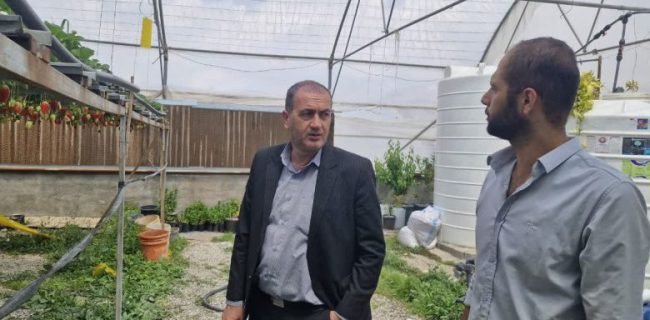 احصاء موانع و پیگیری مشکلات واحدهای تولیدی بخش کشاورزی شهرستان دماوند در راستای تحقق شعار سال مبنی‌بر «سرمایه‌گذاری برای تولید»