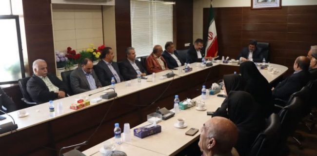 دیدار معتمدین شهر رودهن با فرماندار شهرستان دماوند/ با کمبود مدرسه در شهرستان دماوند مواجه هستیم/ بخشی از کمبود فضاهای آموزشی مربوط به رودهن است/ استقبال سرمایه گذاری بخش خصوصی در راستای احداث بیمارستان و درمانگاه تخصصی تامین اجتماعی در رودهن