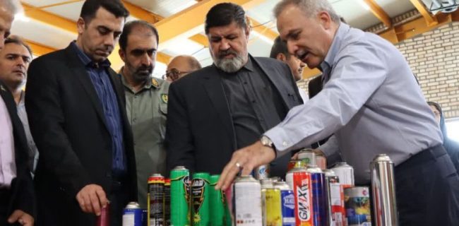 بازدید میدانی فرماندار و اعضای کارگروه رفع موانع تولید از شرکت صنایع تولیدی کیمیا شیمی دماوند بازدید میدانی فرماندار و اعضای کارگروه رفع موانع تولید از شرکت صنایع تولیدی کیمیا شیمی دماوند