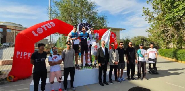 درخشش تیم آکادمی اسکیت ستاره‌ها از شهرستان دماوند در مسابقات اسکیت سرعت دستجات آزاد استان تهران