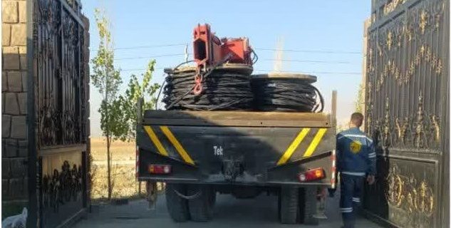 جمعآوری شبکه غیرمجاز برق از یک شهرک ویلایی در منطقه دماوند جمعآوری شبکه غیرمجاز برق از یک شهرک ویلایی در منطقه دماوند