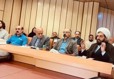 عصر شعر رواق دل؛ ارادت شاعران شهرستان دماوند به امام رضا(ع) عصر شعر رواق دل؛ ارادت شاعران شهرستان دماوند به امام رضا(ع)