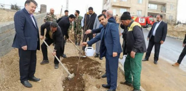 مراسم روز درختکاری و گرامیداشت هفته منابع طبیعی در شهر آبسرد