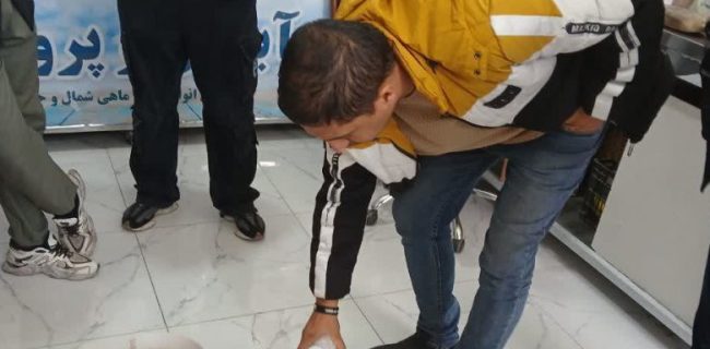 معدوم‌سازی ۵۴ کیلوگرم فرآورده‌های خام دامی و آلایشات مرغی غیربهداشتی از مراکز عرضه منطقه گیلاوند