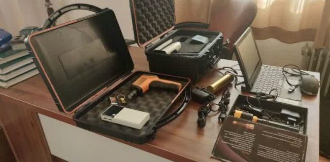 دستگیری ۴ نفر با کشف و ضبط یک دستگاه فلزیاب در‌ روستای سیدآباد از توابع شهرستان دماوند