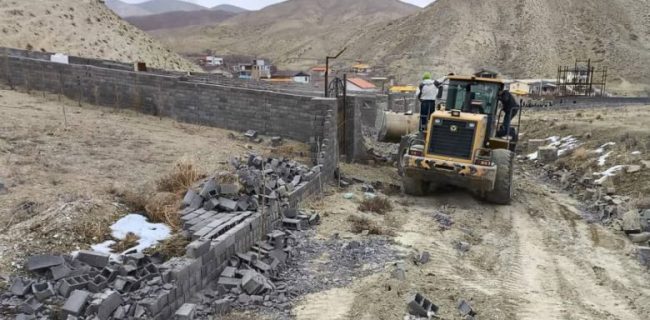 رفع تصرف ۳ هزار مترمربع از اراضی حریم و بستر مسیل اوچونک