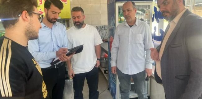 گشت ویژه شناسایی واحدهای فاقد پروانه کسب اتحادیه رستوران‌داران شهرستان دماوند/ ۶ واحد صنفی در مناطق گیلاوند و آبسرد به دلیل نداشتن پروانه کسب اخطار پلمب کتبی دریافت کردند