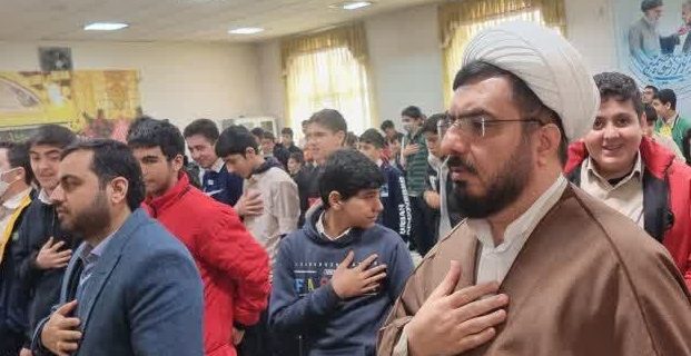 مراسم یادبود دبیرکل حزب الله لبنان شهید نصرالله در مدرسه پسرانه حضرت ولیعصر (عج) شهرک جهاد گیلاوند