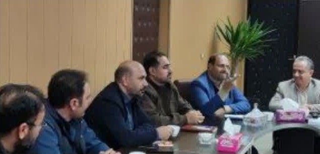 جلسه ساماندهی بازارهای روز در شهر رودهن/ نظارت مستمر بر فعالیت میادین میوه و تره بار