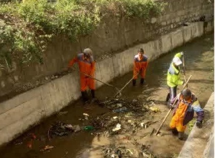 لایروبی و پاکسازی رودخانه مشکیجه شهر دماوند