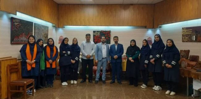 برپایی نمایشگاه دستاوردهاي دانشآموزی به مناسبت هفته مشاغل در دماوند برپایی نمایشگاه دستاوردهای دانشآموزی به مناسبت هفته مشاغل در دماوند