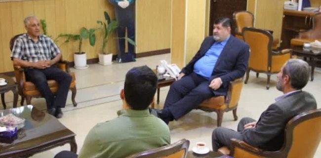 پیگیری مسائل روستا و بررسی آخرین وضعیت طرح هادی روستای آیینهورزان پیگیری مسائل روستا و بررسی آخرین وضعیت طرح هادی روستای آیینهورزان