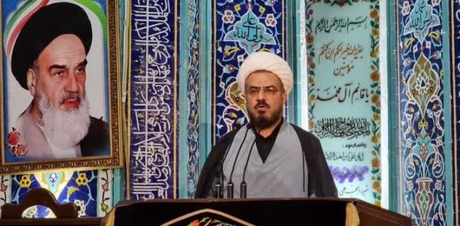 سپاه پاسدار انقلاب، سدی در برابر مستکبران است/دعوت امام جمعه دماوند برای شرکت در راهپیمایی ۲۲ بهمن