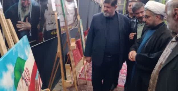 برپایی نمایشگاه نقاشی «جنگ رمضان» در مسجد جامع دماوند