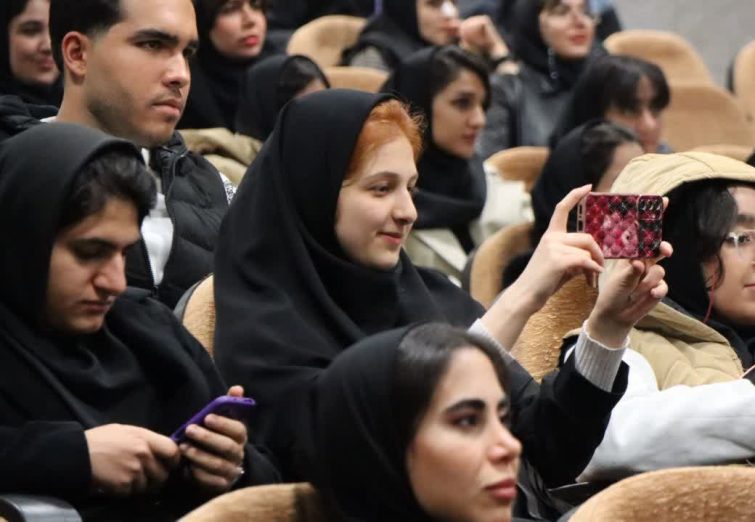 آیین گرامیداشت روز دانشجو در دانشگاه آزاد اسلامی واحد رودهن