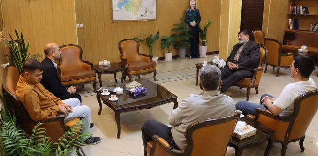 دیدار رئیس اتاق اصناف و نمایندگان نانوایان با فرماندار شهرستان دماوند/ درخواست واریز کمک هزینه دولت، اصلاح نرخ نان و ساماندهی سامانه «نانینو» از سوی نانوایان/ افزایش سهمیه آرد شهرستانی، طبخ مطلوب نان و جلب رضایت مردم حائز اهمیت است