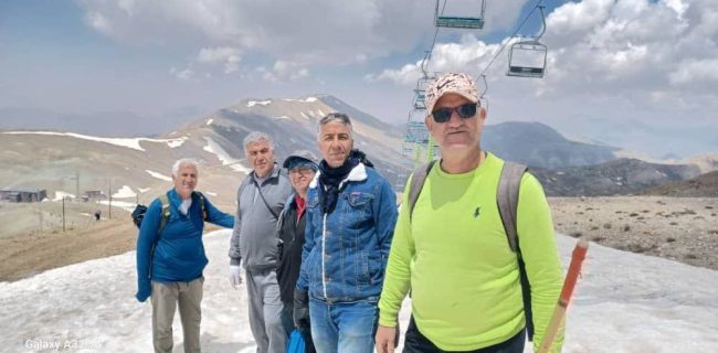 صعود جمعی از اعضای گروه کوهنوردی طلوع دماوند به قله توچال