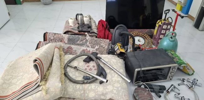 دستگيري باند ۳ نفره سارقان اماکن خصوصي و کشف ۱۰ فقره سرقت توسط ماموران کلانتری ۱۶ مهرآباد بخش رودهن دستگیری باند ۳ نفره سارقان اماکن خصوصی و کشف ۱۰ فقره سرقت توسط ماموران کلانتری ۱۶ مهرآباد بخش رودهن