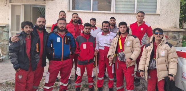 اعزام تیم‌های امدادونجات کوهستان هلال‌احمر دماوند در پی سقوط یک کوهنورد در یخچال طبیعی رشته‌کوه دوبرار در منطقه لاسم استان مازندران