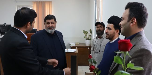 تقدیر فرماندار شهرستان دماوند از زحمات رئیس و پرسنل دادگستری بهمناسبت گرامیداشت هفته قوه قضائیه تقدیر فرماندار شهرستان دماوند از زحمات رئیس و پرسنل دادگستری بهمناسبت گرامیداشت هفته قوه قضائیه