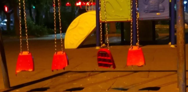 شکسته شدن تاب‌های جدید پارک بنیاد شهر دماوند پس از یک هفته