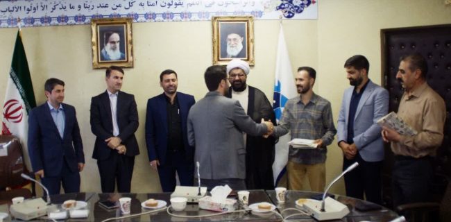 آیین تکریم و معارفه مسئول جدید بسیج دانشجویی دانشگاه آزاد اسلامی واحد رودهن/ حسین غلامی روشن‌نیا به عنوان مسئول جدید بسیج دانشجویی رودهن معرفی شد