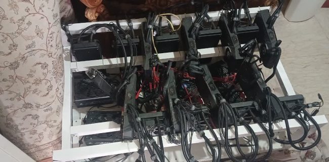 کشف و ضبط ۴۵ دستگاه ماینر غیرمجاز از یک واحد مسکونی در منطقه مشا شهر دماوند