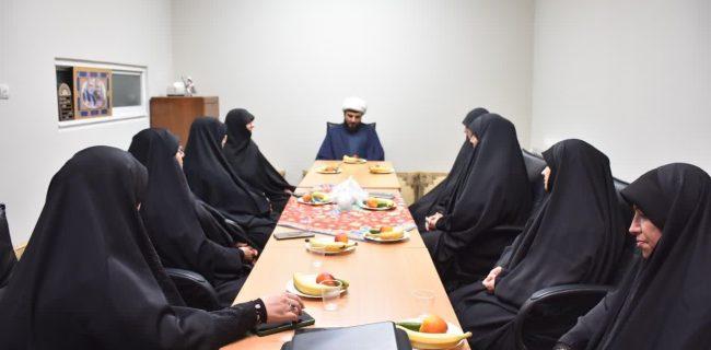 نشست هماندیشی معاونت امور بانوان سازمان هیأت و تشکلهای مذهبی کشور با شورای هیأتها، مداحان و روضههای بانوان شهرستان دماوند نشست هماندیشی معاونت امور بانوان سازمان هیأت و تشکلهای مذهبی کشور با شورای هیأتها، مداحان و روضههای بانوان شهرستان دماوند