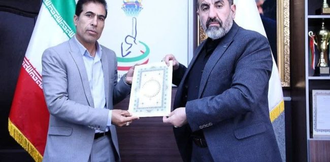 محمد آلحسین به عنوان رئیس هیأت والیبال شهرستان دماوند منصوب شد محمد آلحسین به عنوان رئیس هیأت والیبال شهرستان دماوند منصوب شد