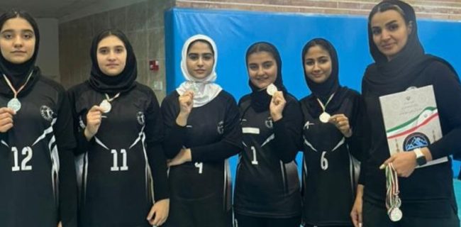 تیم بانوان دماوند (ب) نایب‌ قهرمان مسابقات مینی والیبال به میزبانی فیروزکوه شد