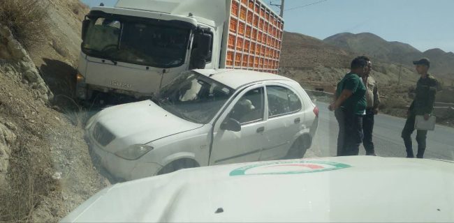 تصادف ایسوزو و تیبا در جاده کیلان–ایوانکی/ نجات جان زن ۶۱ ساله توسط امدادگران دماوند