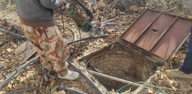 توقیف ادوات حفر ۲ حلقه چاه غیرمجاز در اراضی چناران و تجرک توسط امور منابع آب شهرستان دماوند