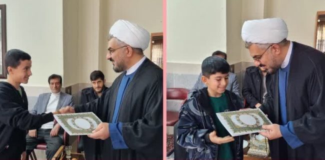 همایش هفته قرآن، عترت و نماز در دماوند برگزار شد/ رونمایی از نشریه «شعرا» و تقدیر از برترینهای قرآنی همایش هفته قرآن، عترت و نماز در دماوند برگزار شد/ رونمایی از نشریه «شعرا» و تقدیر از برترینهای قرآنی