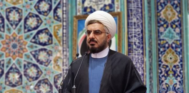 امام‌جمعه دماوند: روز دانشجو روز مبارزه با آمریکا و انگلیس است/ تقدیر از فرماندهی انتظامی و پلیس راهور دماوند در برخورد قاطع با رانندگان حادثه‌ساز و پرخطر