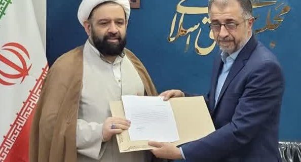 آیین اعطای احکام اعضای شورای نظارت شهرستان‌های دماوند و فیروزکوه/ جمال هادیان رئیس هیأت نظارت بر انتخابات شهرستان دماوند شد