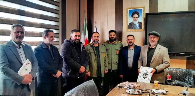 مراسم معارفه و تکریم فرمانده بسیج دانشآموزی دماوند/ نامدار حسینی به سمت مسئول بسیج فرهنگیان شهرستان دماوند منصوب شد مراسم معارفه و تکریم فرمانده بسیج دانشآموزی دماوند/ نامدار حسینی به سمت مسئول بسیج فرهنگیان شهرستان دماوند منصوب شد