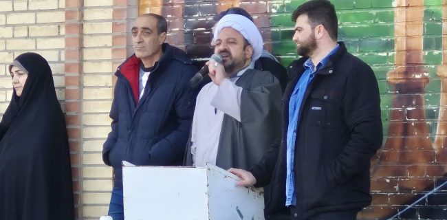 آیین نواختن زنگ انقلاب در آموزشگاه‌های شهید مفتح و مطهری شهر کیلان