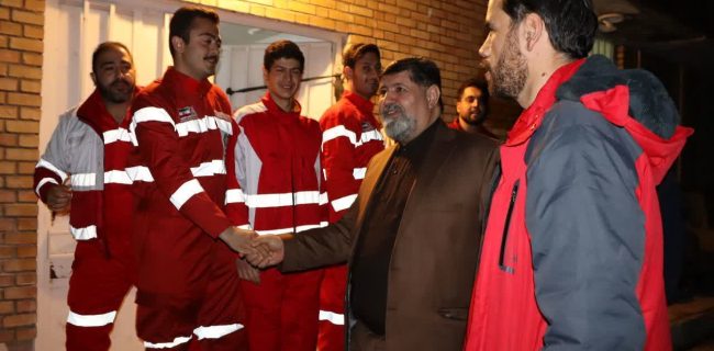 دیدار نوروزی فرماندار با نجاتگران جمعیت هلال‌احمر دماوند/ تخصیص ۲ دستگاه خودروی کوهستان به مجموعه هلال احمر با پیگیری فرماندار دماوند