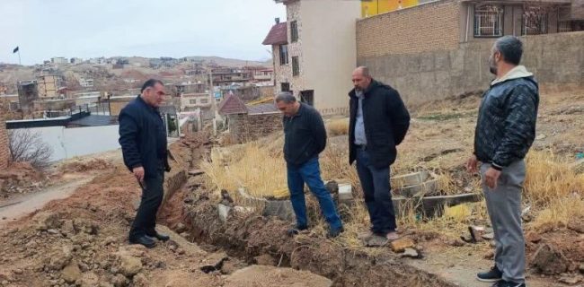اجرای عملیات اصلاح و بازسازی شبکه توزیع آب در روستای وادان اجرای عملیات اصلاح و بازسازی شبکه توزیع آب در روستای وادان