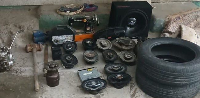 دستگیری باند سارقان لوازم داخل خودرو با کشف ۲۰ فقره سرقت در شهرستان دماوند دستگیری باند سارقان لوازم داخل خودرو با کشف ۲۰ فقره سرقت در شهرستان دماوند