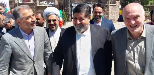 زمین چمن تختی شهر دماوند همزمان با سالروز آزادسازی خرمشهر افتتاح شد/ سرمایهگذاری ۱۰ میلیاردی برای مطالبه دیرین فوتبالیستها زمین چمن تختی شهر دماوند همزمان با سالروز آزادسازی خرمشهر افتتاح شد/ سرمایهگذاری ۱۰ میلیاردی برای مطالبه دیرین فوتبالیستها