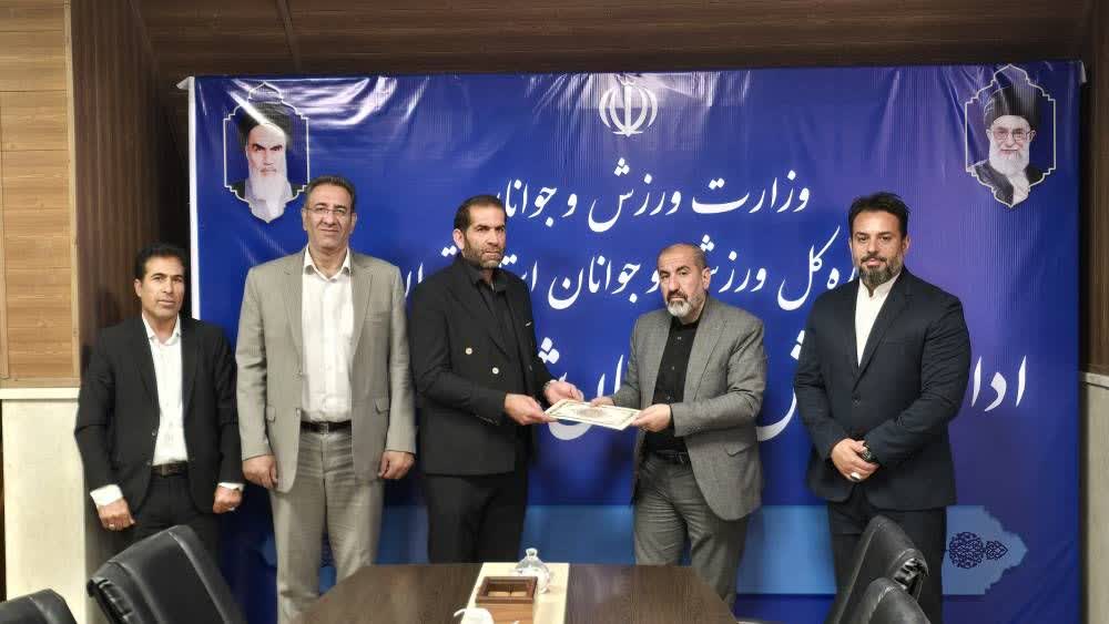 کهنشهر دماوند میزبان مسابقات کشوری والیبال میشود/ «علی مجاوری» رئیس کمیته اقتصادی هیئت والیبال دماوند منصوب شد کهنشهر دماوند میزبان مسابقات کشوری والیبال میشود/ «علی مجاوری» رئیس کمیته اقتصادی هیئت والیبال دماوند منصوب شد