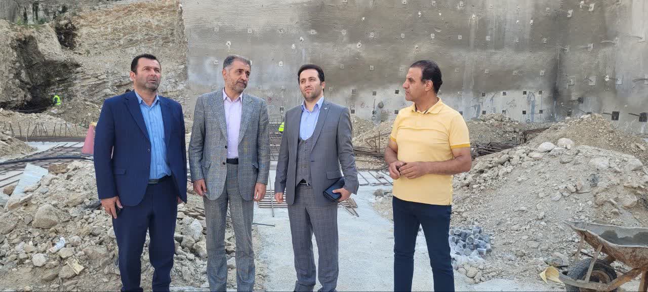 بازدید نماینده مجلس شورای اسلامی از روند ساخت پلیکلینیک تأمین اجتماعی رودهن بازدید نماینده مجلس شورای اسلامی از روند ساخت پلیکلینیک تأمین اجتماعی رودهن