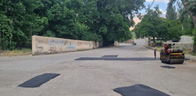 مسیرهای عزاداری و منتهی به حسینیه‌های شهر دماوند آسفالت شد