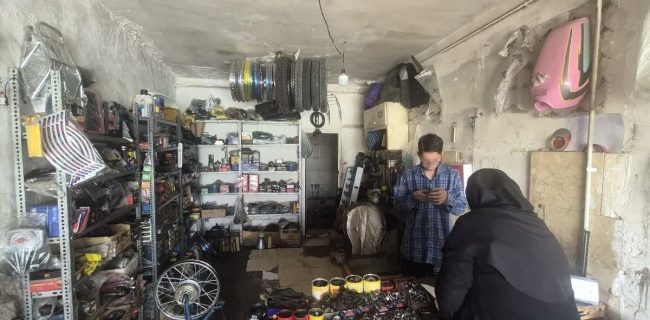 بازدید سرزده بازرسان اداره کار دماوند از کارگاههای شهر آبسرد/ اخطار به کارفرمایان متخلف و برخورد با بهکارگیری غیرمجاز اتباع بازدید سرزده بازرسان اداره کار دماوند از کارگاههای شهر آبسرد/ اخطار به کارفرمایان متخلف و برخورد با بهکارگیری غیرمجاز اتباع