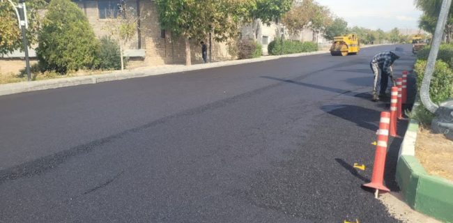 ادامه نهضت جهادی آسفالت در شهر آبسرد/ معابر محله «قلعه کهنه» روکش شد ادامه نهضت جهادی آسفالت در شهر آبسرد/ معابر محله «قلعه کهنه» روکش شد