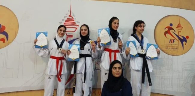 دختران آکادمی تکواندو امیران از شهرستان دماوند در مسابقات هانمادانگ قهرمانی استان تهران موفق به کسب ۳ مدال رنگارنگ شدند